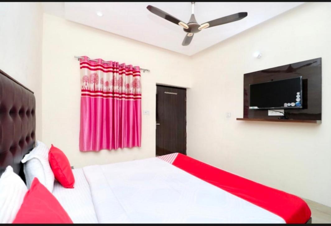 Hotel Kb Square Near Chandigarh Railway Station Quarto foto