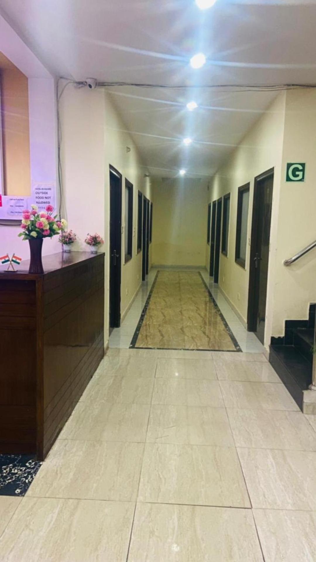 Hotel Kb Square Near Chandigarh Railway Station Quarto foto