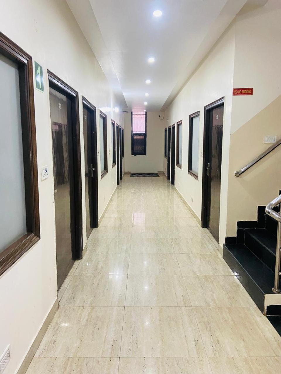Hotel Kb Square Near Chandigarh Railway Station Exterior foto
